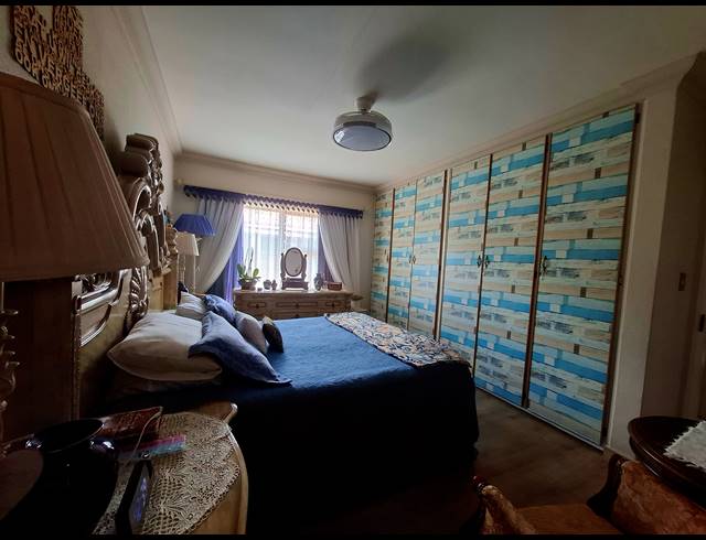4 BEDROOM TOWNHOUSE FOR SALE IN DAL FOUCHE